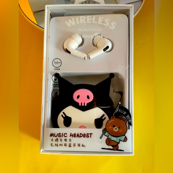 Kuromi wireless headphones NWT - Picture 1 of 3
